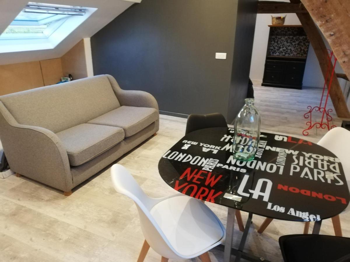 Ferienwohnung Au Cochon Qui Rit Flines-Les-Mortagne Exterior foto