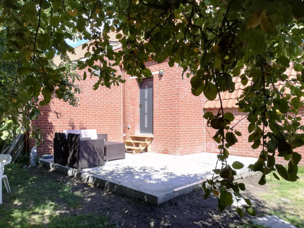 Ferienwohnung Au Cochon Qui Rit Flines-Les-Mortagne Exterior foto